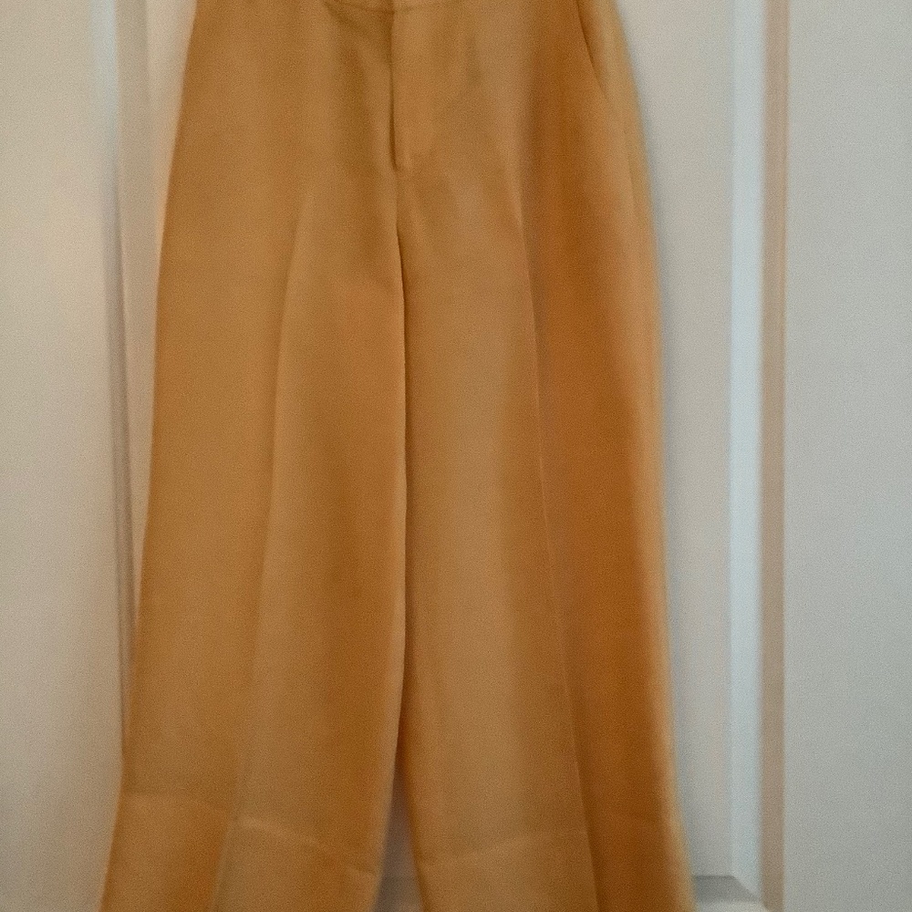 Cropped pants